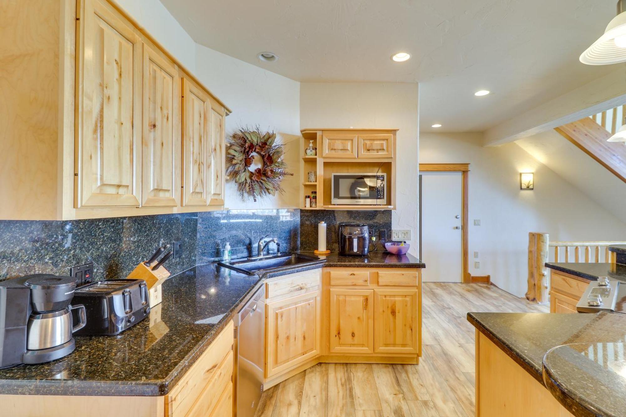 Spacious Whitefish Home With Sauna And Ski Resort View Εξωτερικό φωτογραφία