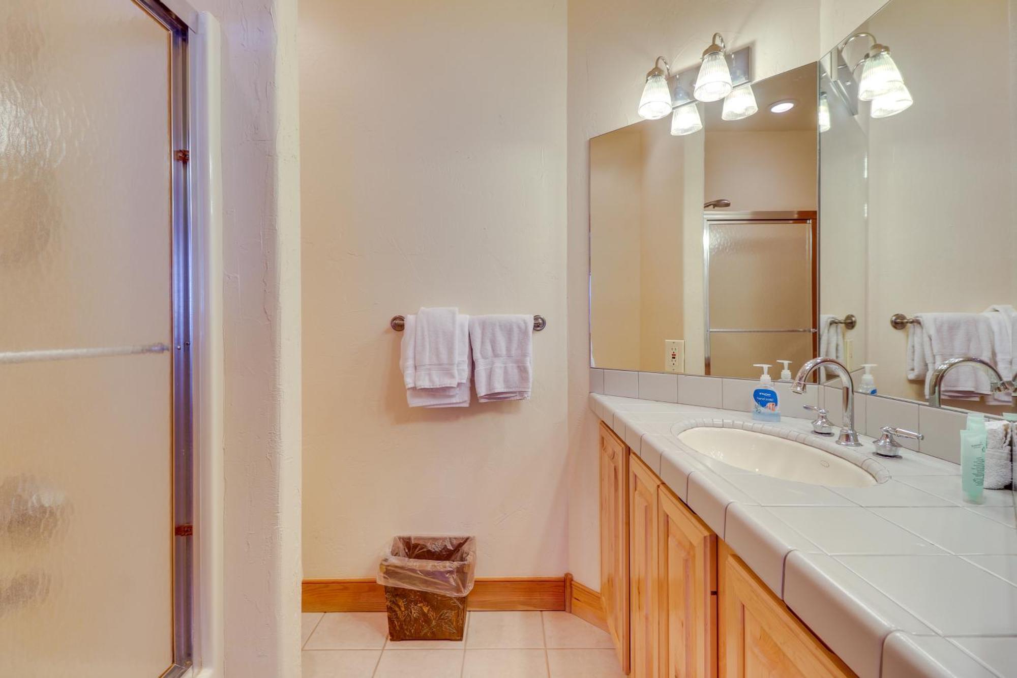 Spacious Whitefish Home With Sauna And Ski Resort View Εξωτερικό φωτογραφία