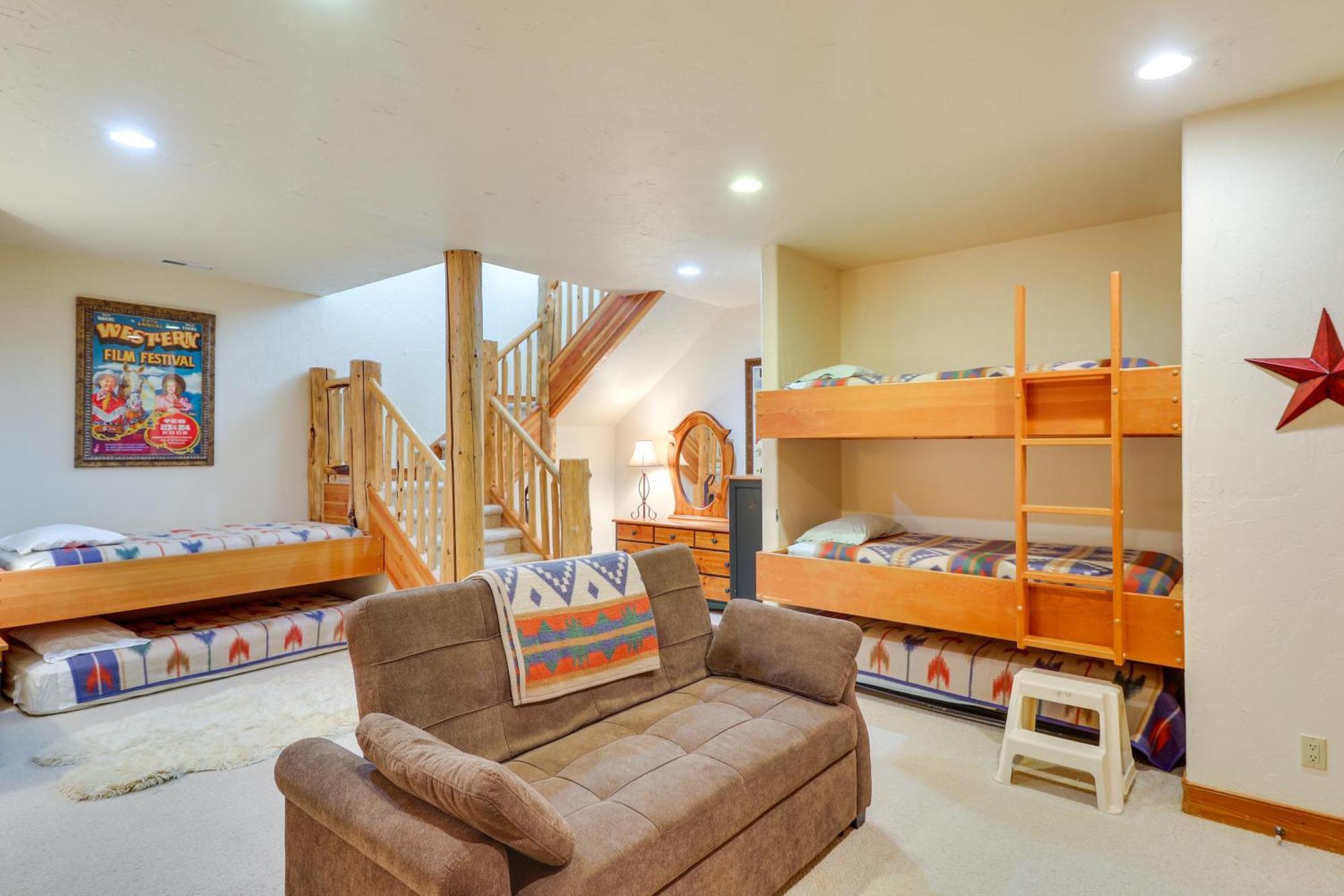Spacious Whitefish Home With Sauna And Ski Resort View Εξωτερικό φωτογραφία
